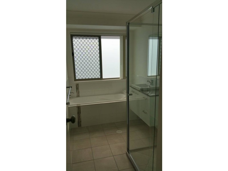 37 Pinegrove Street, Morayfield QLD 4506