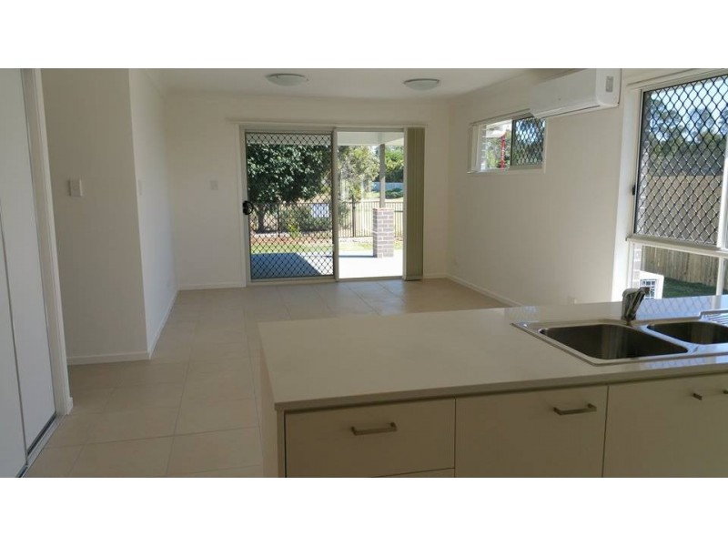 35 Pinegrove St, Morayfield QLD 4506
