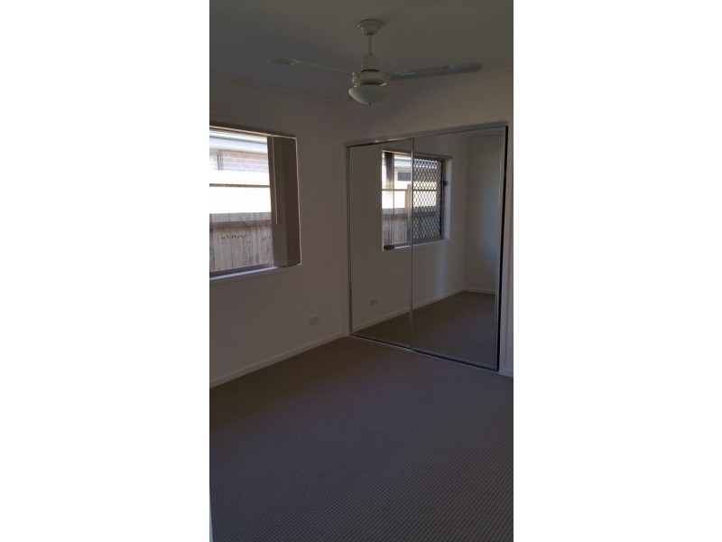 35 Pinegrove St, Morayfield QLD 4506