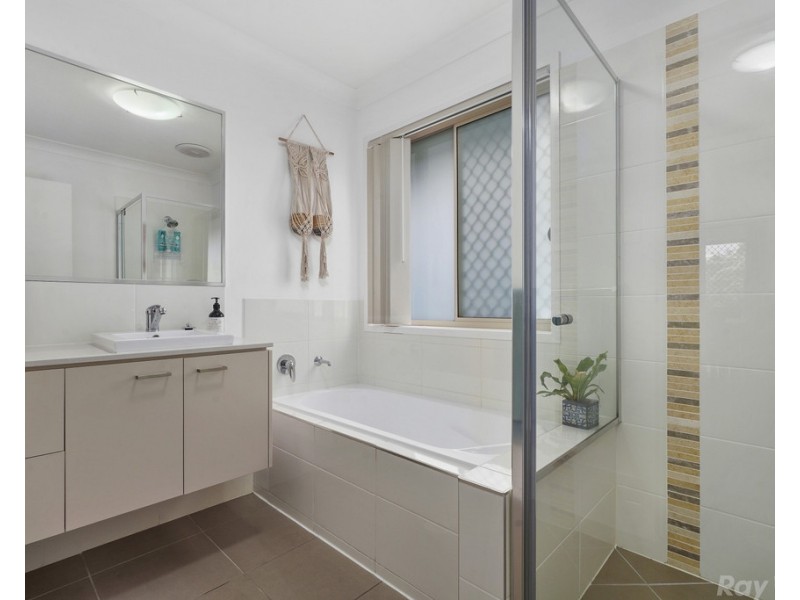 39 Pinegrove Street, Morayfield QLD 4506