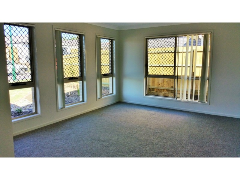 4 Nelson Court, Morayfield QLD 4506