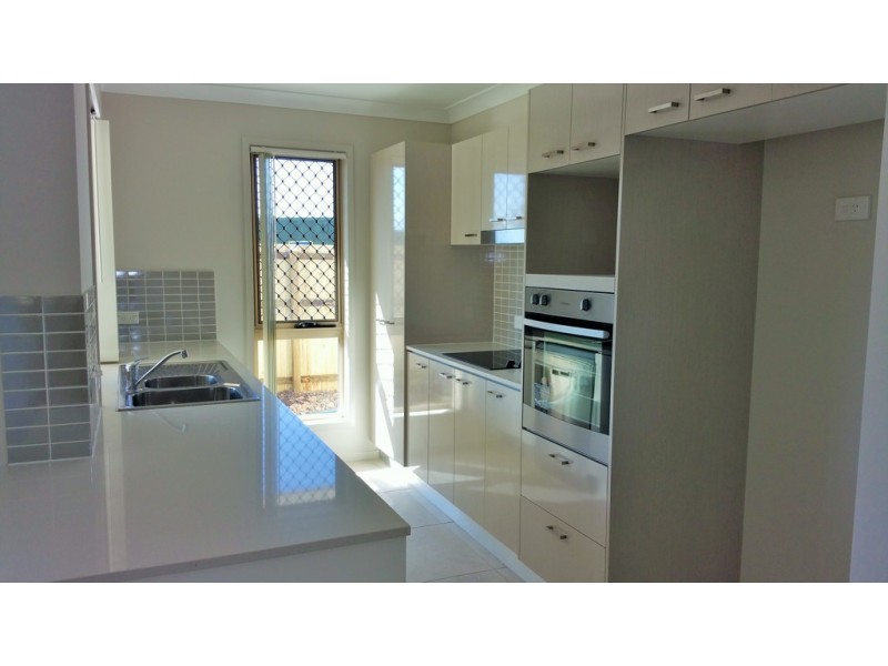 4 Nelson Court, Morayfield QLD 4506
