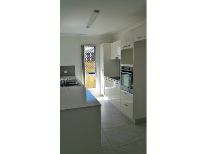 8 Nelson Court, Morayfield QLD 4506