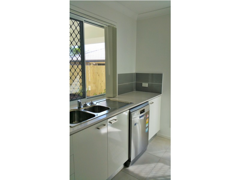 8 Nelson Court, Morayfield QLD 4506