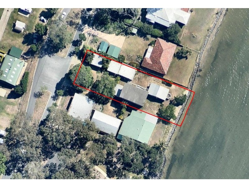 17 Biggs Avenue, Beachmere QLD 4510