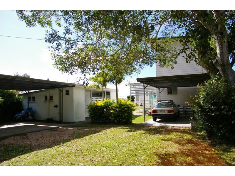 17 Biggs Avenue, Beachmere QLD 4510