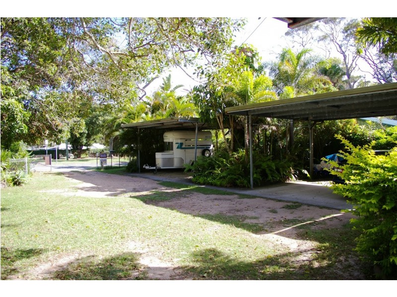 17 Biggs Avenue, Beachmere QLD 4510