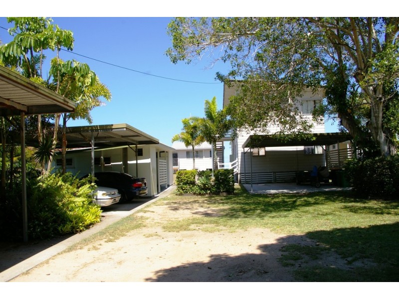 17 Biggs Avenue, Beachmere QLD 4510