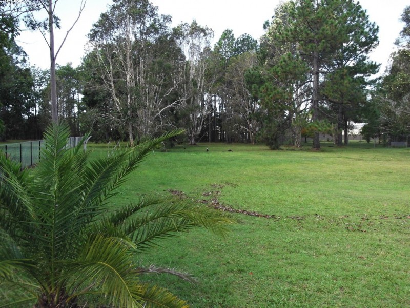 18 Fairmount Street, Elimbah QLD 4516