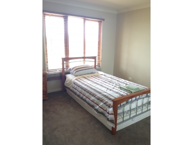 186 Marina Boulevard, Banksia Beach QLD 4507