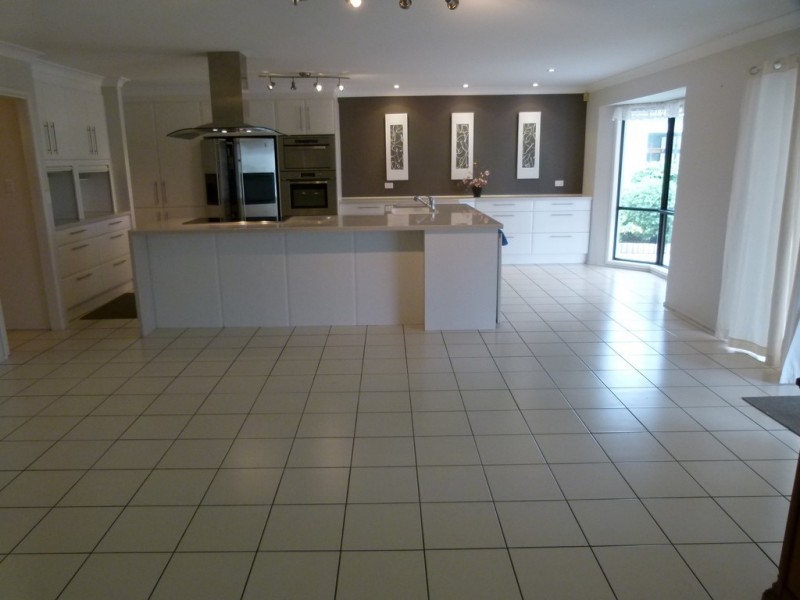 88 Phoenix Avenue, Bongaree QLD 4507