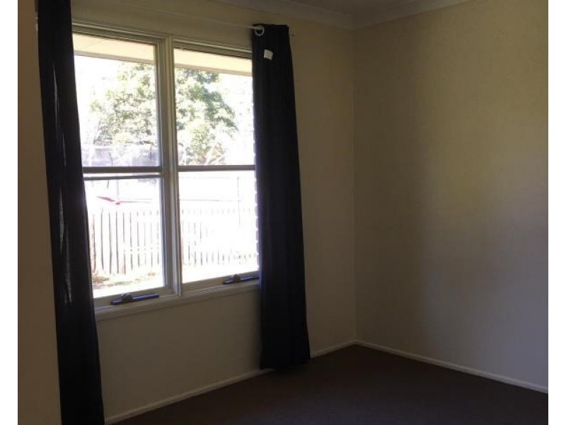 1 Hillgate Court, Morayfield QLD 4506