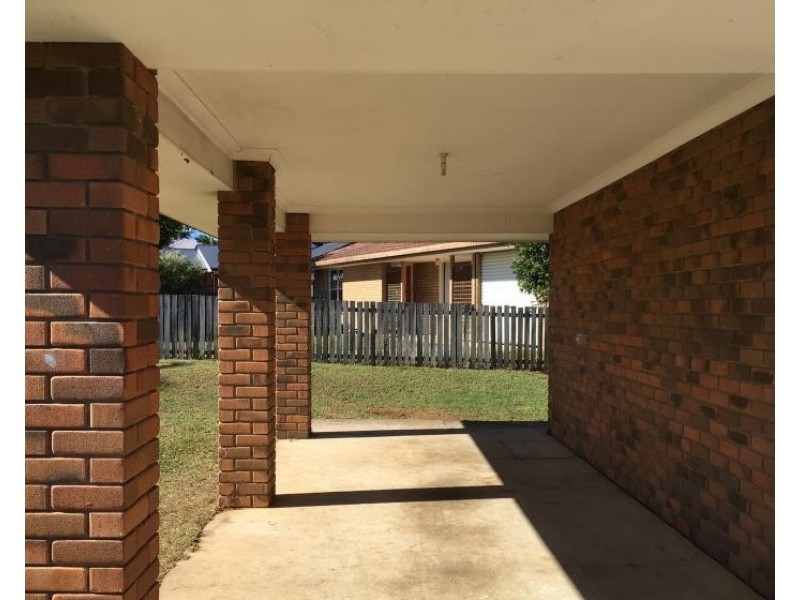 1 Hillgate Court, Morayfield QLD 4506
