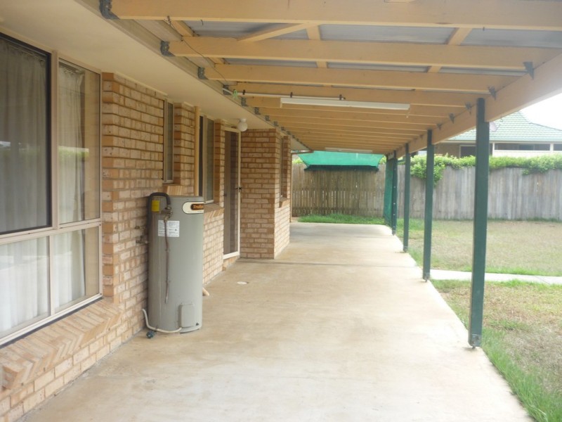 22 Crestwell Close, Morayfield QLD 4506