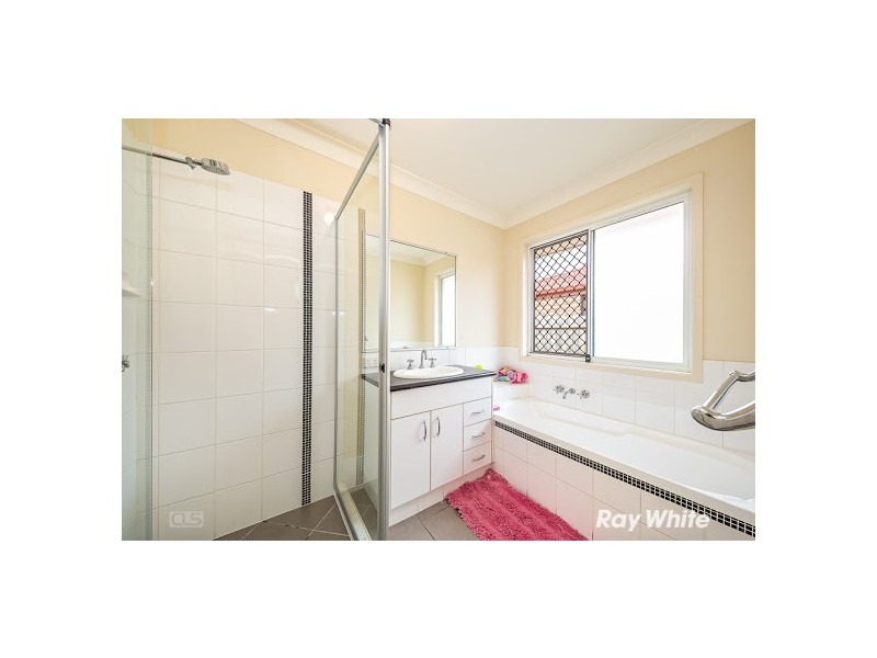 19 Renmark Crescent, Caboolture South QLD 4510