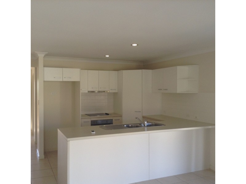 9 Robinia Court, Morayfield QLD 4506