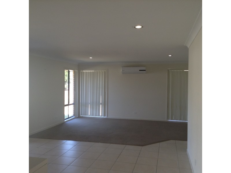 9 Robinia Court, Morayfield QLD 4506