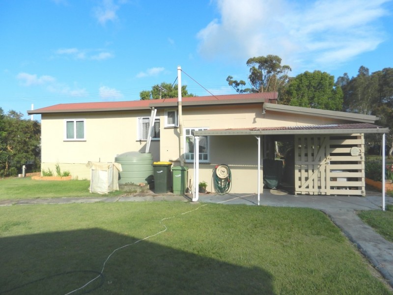 4 Grace Street, Beachmere QLD 4510