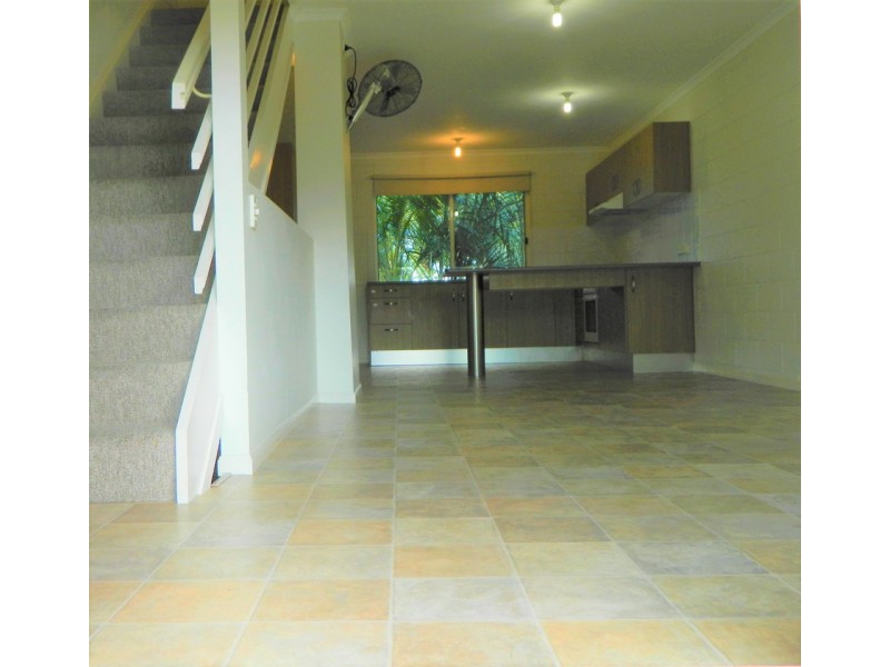 5/6 Railway Parade, Caboolture QLD 4510