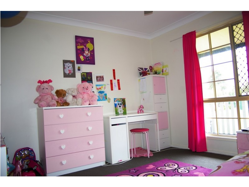 124 Thornbill Drive, Upper Caboolture QLD 4510