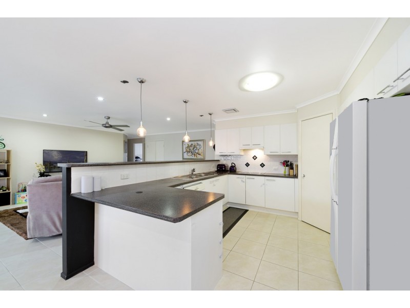 19 Franzin Drive, Cashmere QLD 4500