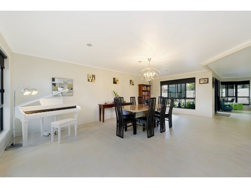 19 Franzin Drive, Cashmere QLD 4500