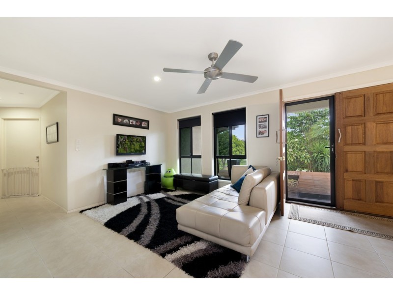 19 Franzin Drive, Cashmere QLD 4500