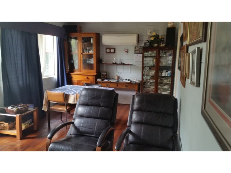 18 Manley Street, Caboolture QLD 4510