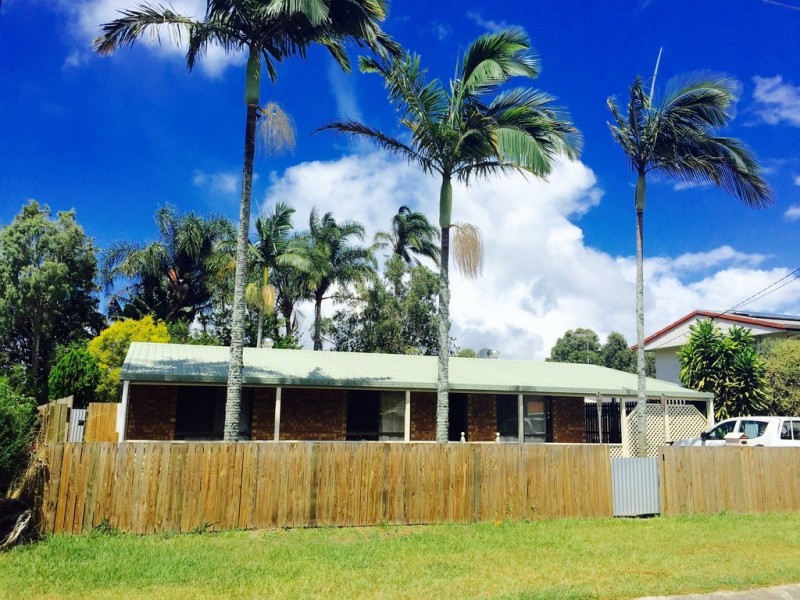 16 Gillian Street, Beachmere QLD 4510