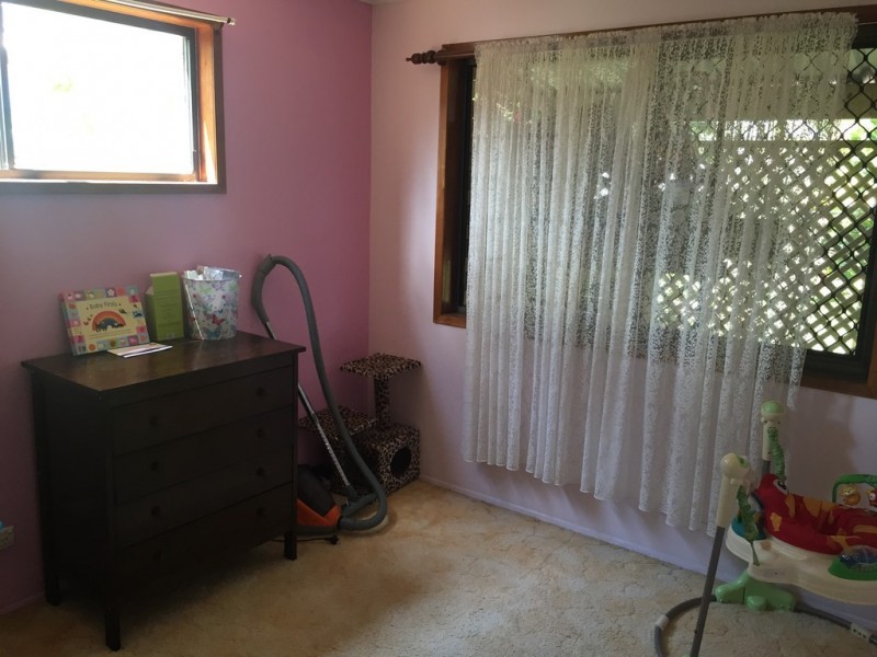 16 Gillian Street, Beachmere QLD 4510