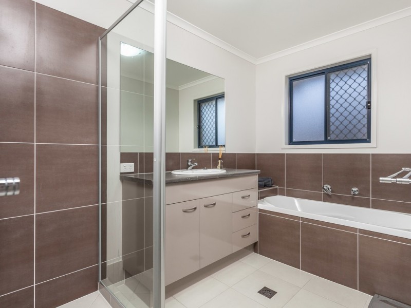 17 Hodgskin Street, Caboolture QLD 4510