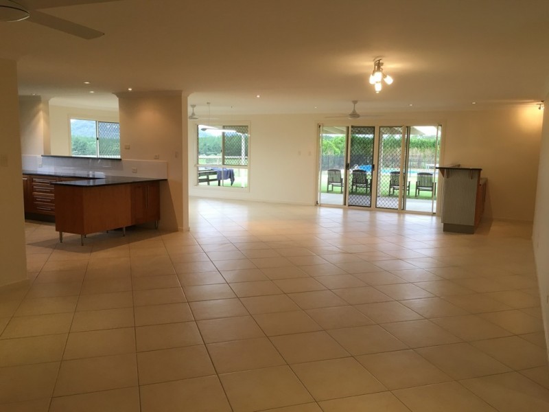 210 Woodlands Drive, Wamuran QLD 4512