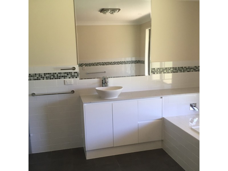 33 Pedwell Road, Mount Mee QLD 4521