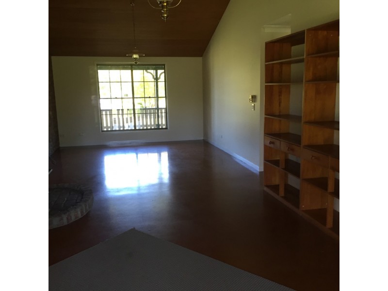 33 Pedwell Road, Mount Mee QLD 4521