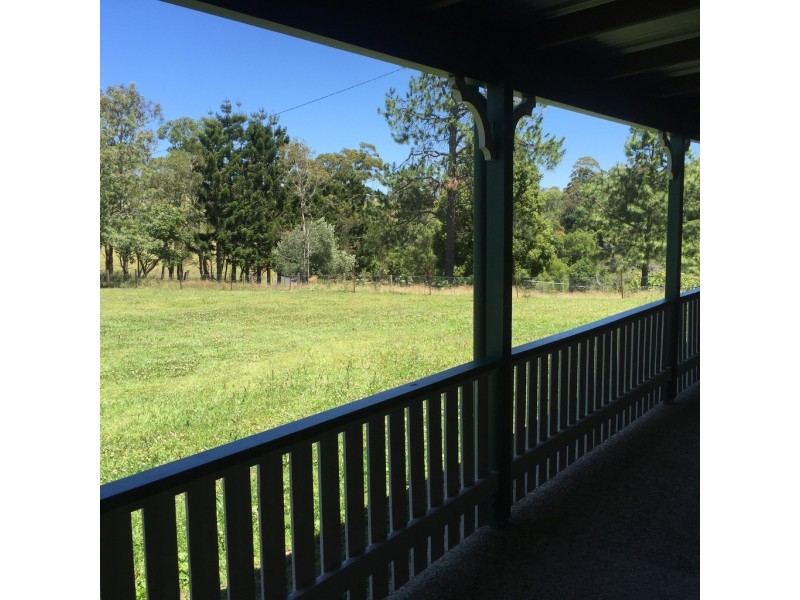 33 Pedwell Road, Mount Mee QLD 4521