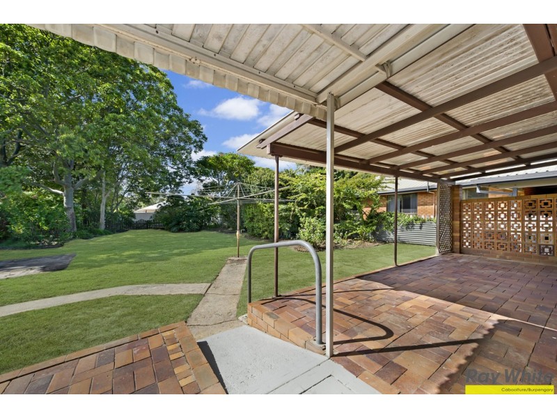 7 Sandpiper Street, Beachmere QLD 4510