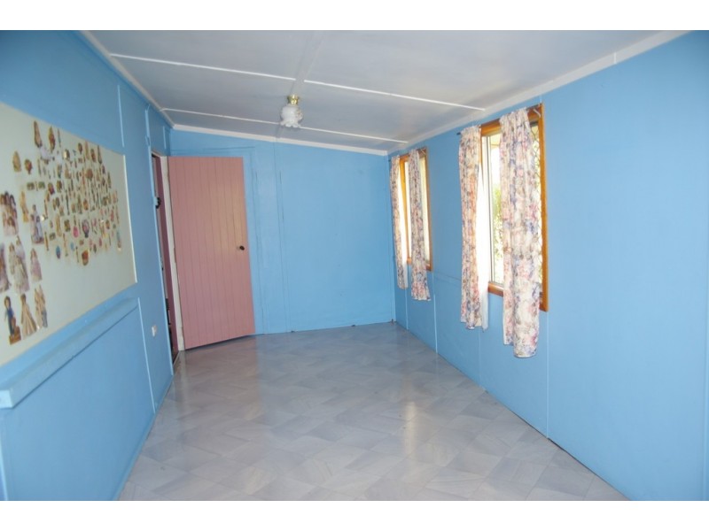 658 Beachmere Road, Beachmere QLD 4510