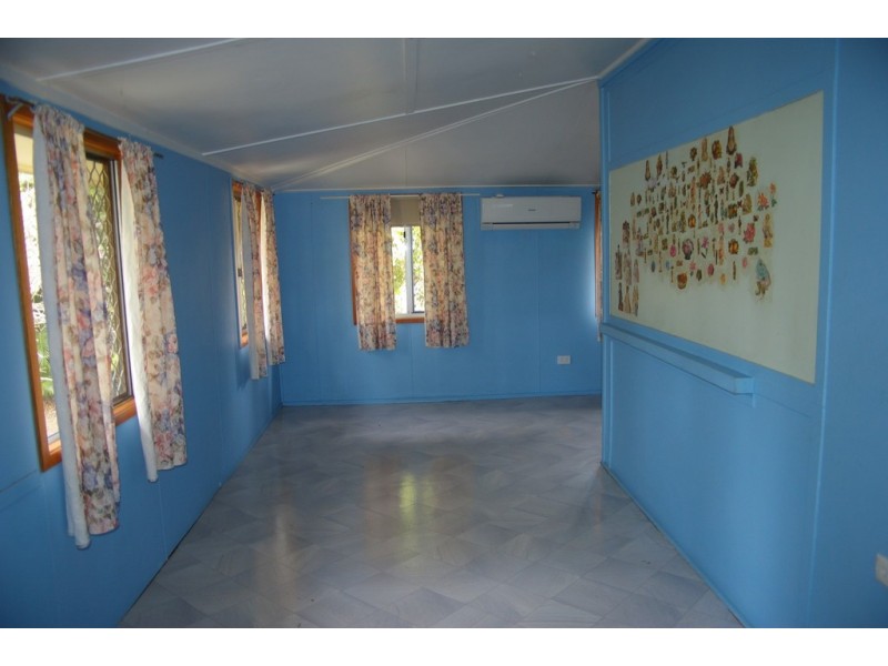 658 Beachmere Road, Beachmere QLD 4510