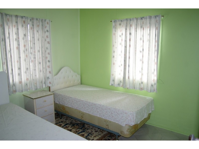 658 Beachmere Road, Beachmere QLD 4510