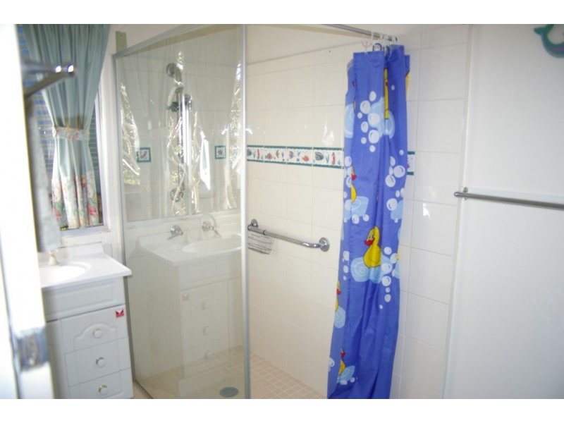 658 Beachmere Road, Beachmere QLD 4510