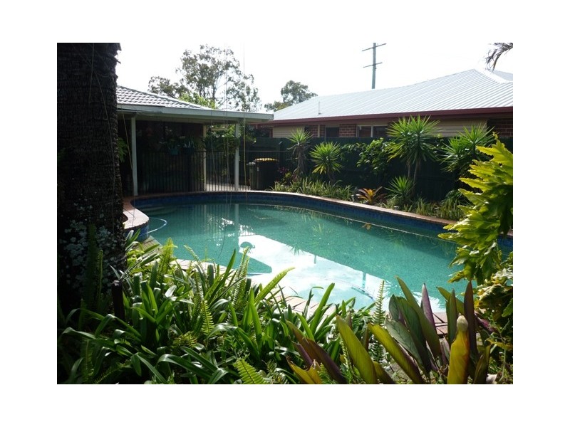 6 Lesley Avenue, Caboolture QLD 4510