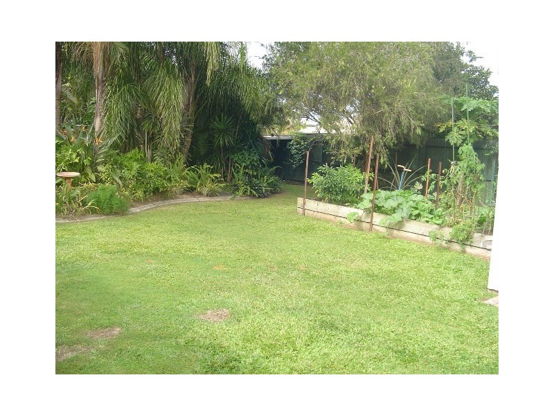 6 Lesley Avenue, Caboolture QLD 4510