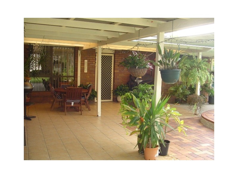 6 Lesley Avenue, Caboolture QLD 4510