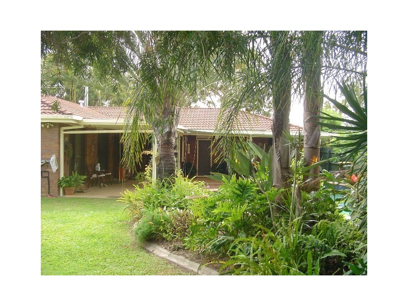 6 Lesley Avenue, Caboolture QLD 4510