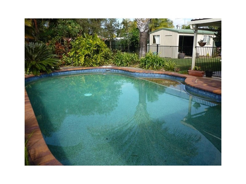 6 Lesley Avenue, Caboolture QLD 4510