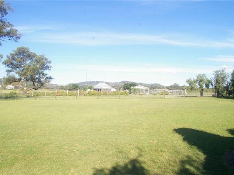 3 Flemming Street, Texas NSW 4385