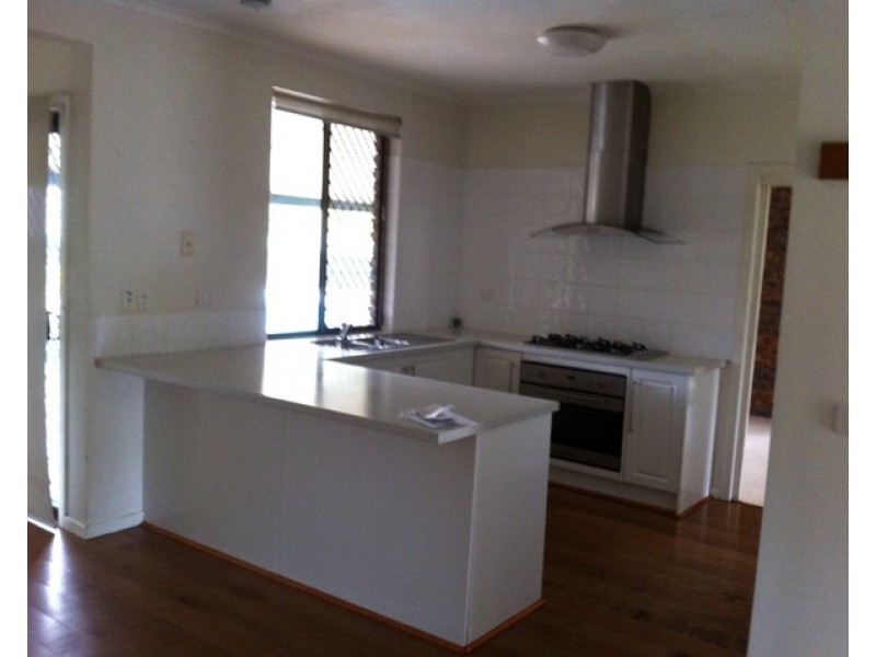 31 Conifer Rd, Morayfield QLD 4506