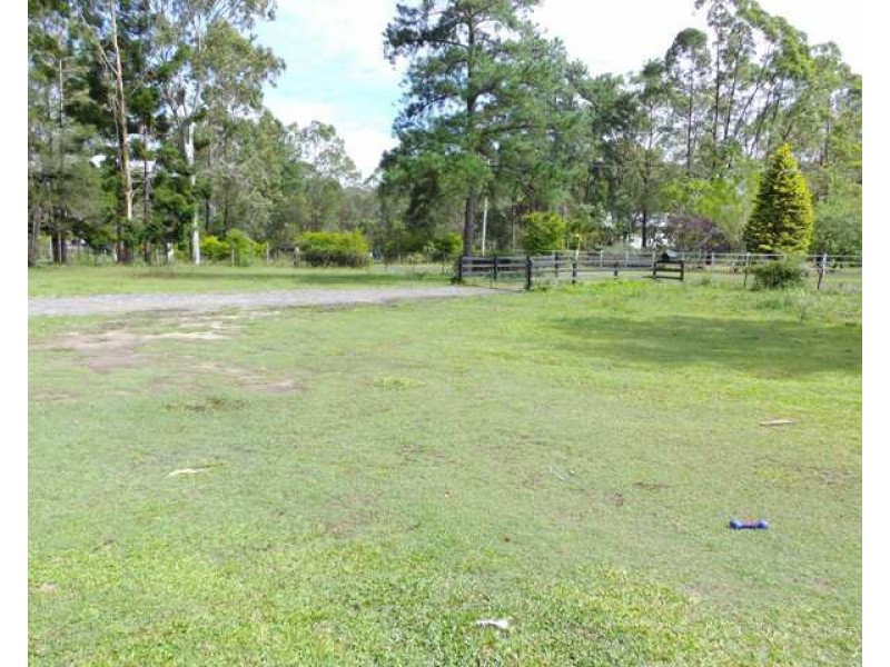 31 Conifer Rd, Morayfield QLD 4506