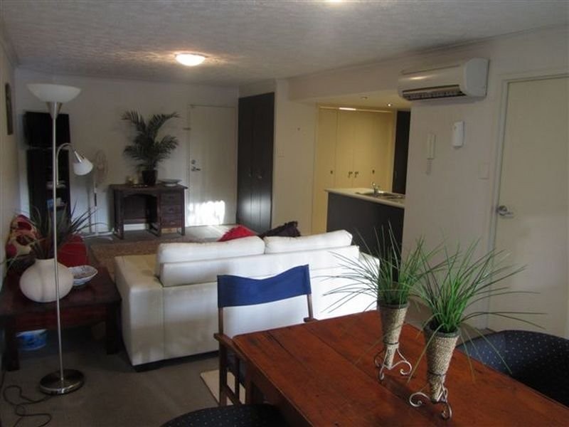 Unit 1/3-5 Short St, Caboolture QLD 4510