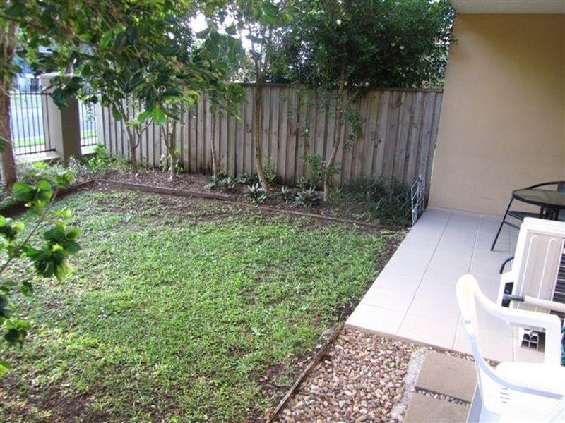 Unit 1/3-5 Short St, Caboolture QLD 4510